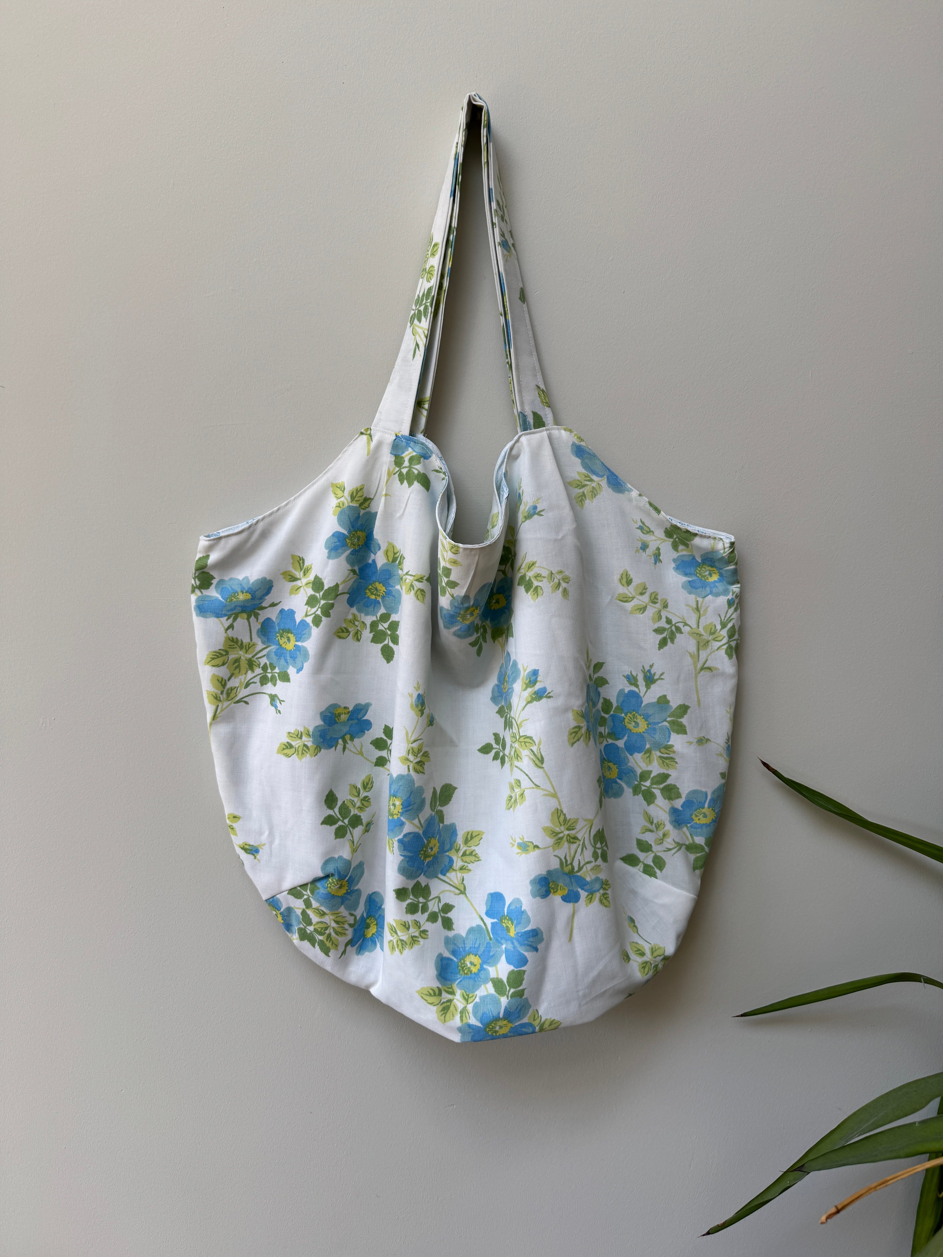 Market Tote - Vintage Blue Floral