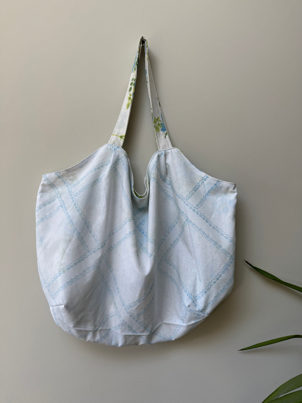 Market Tote - Vintage Blue Floral