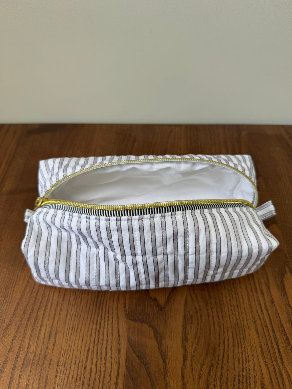 Boxy Zipper Pouch - Silver Grey Stripe