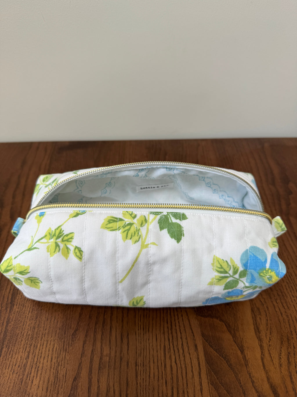 Boxy Zipper Pouch - Vintage Blue Floral