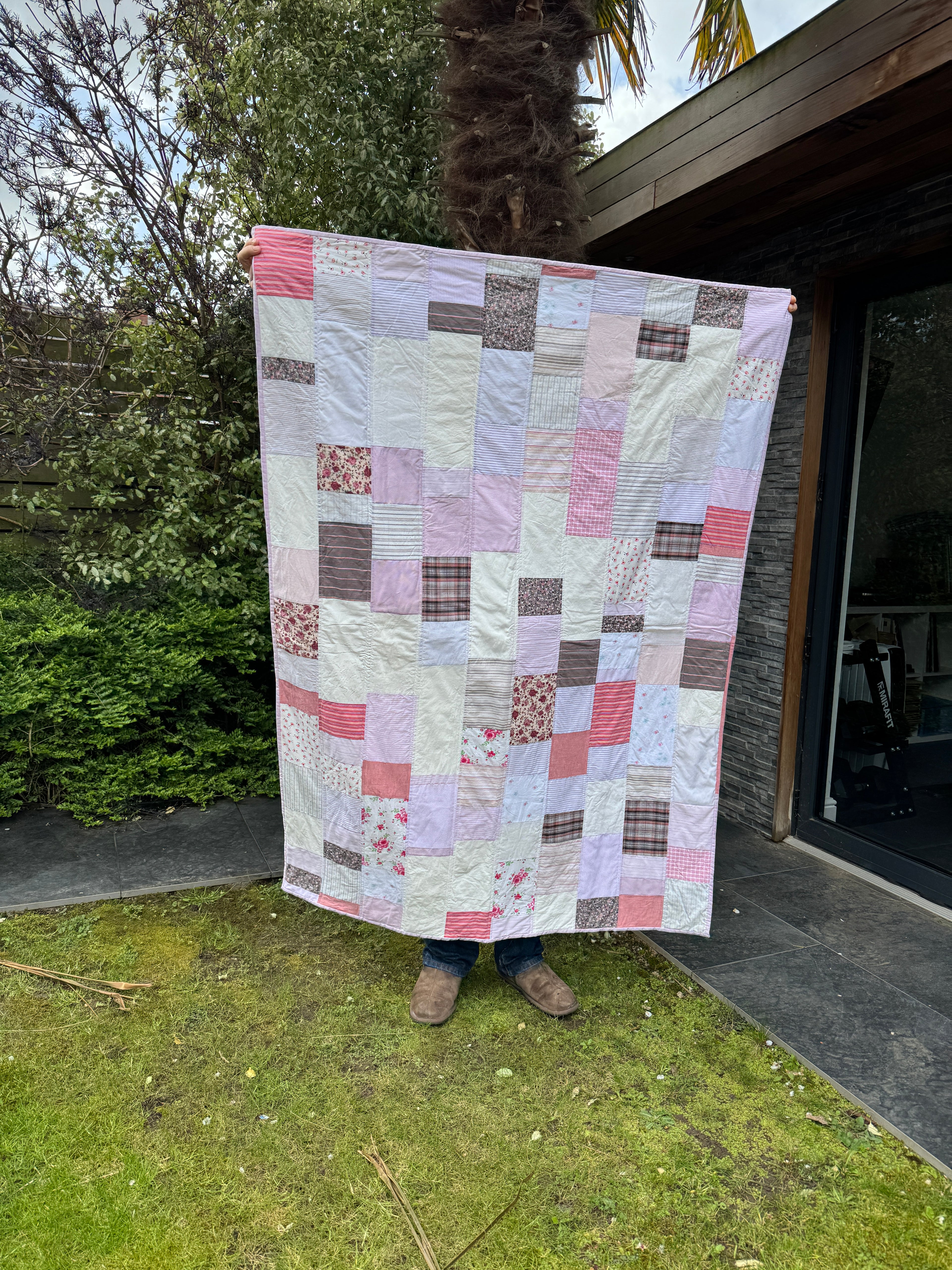 100% Cotton Lap Quilt - Pinks
