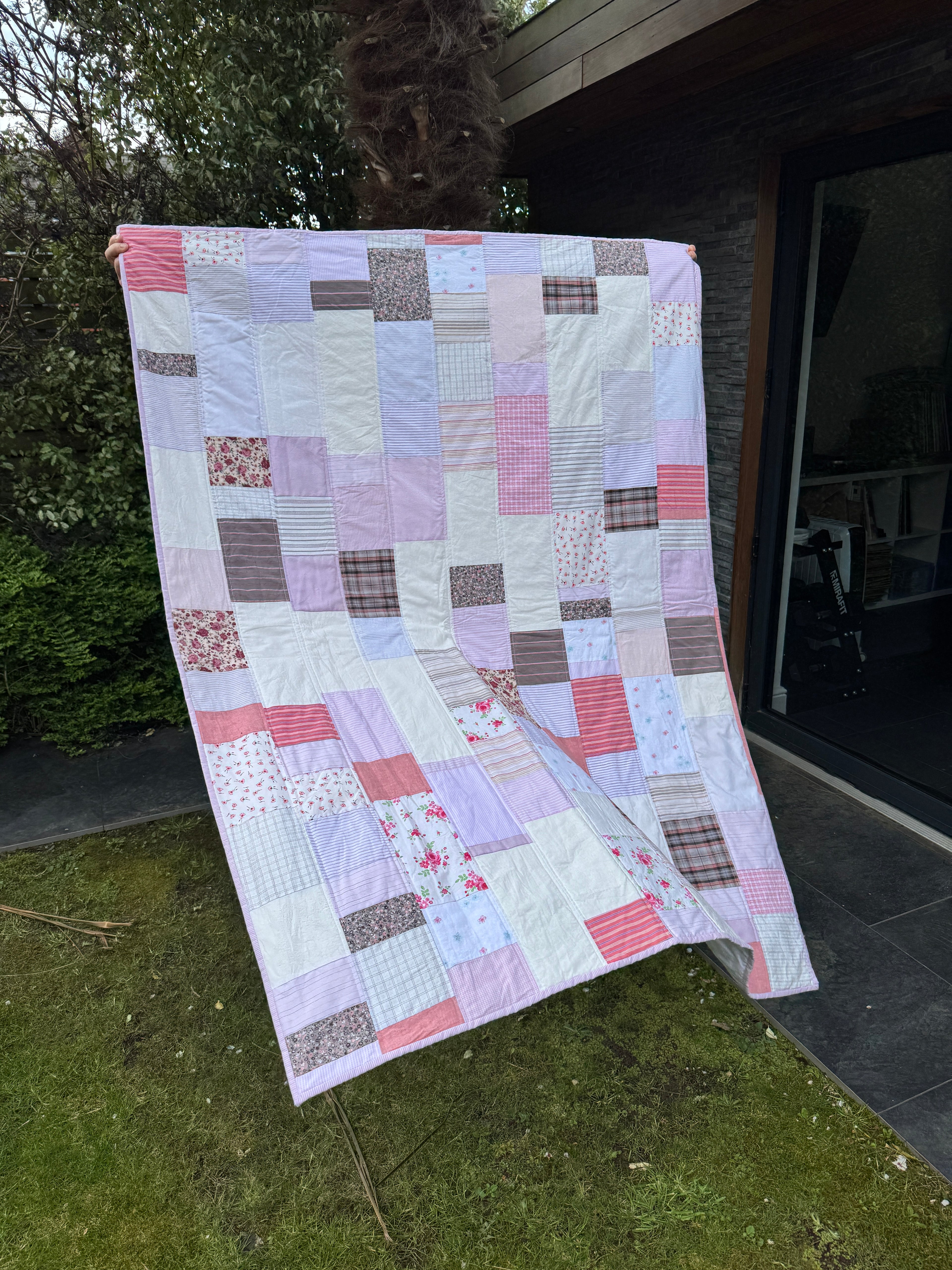 100% Cotton Lap Quilt - Pinks
