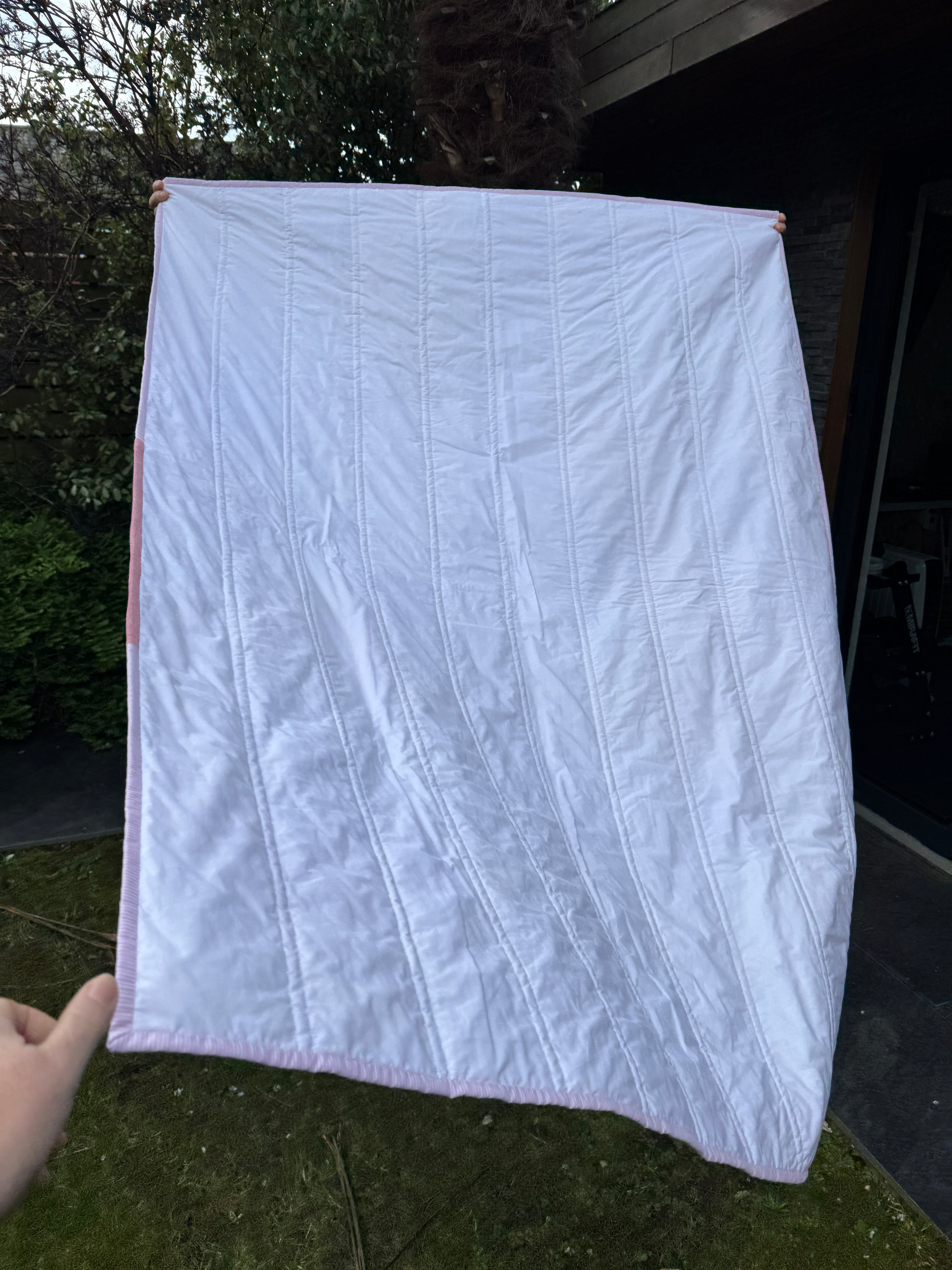 100% Cotton Lap Quilt - Pinks