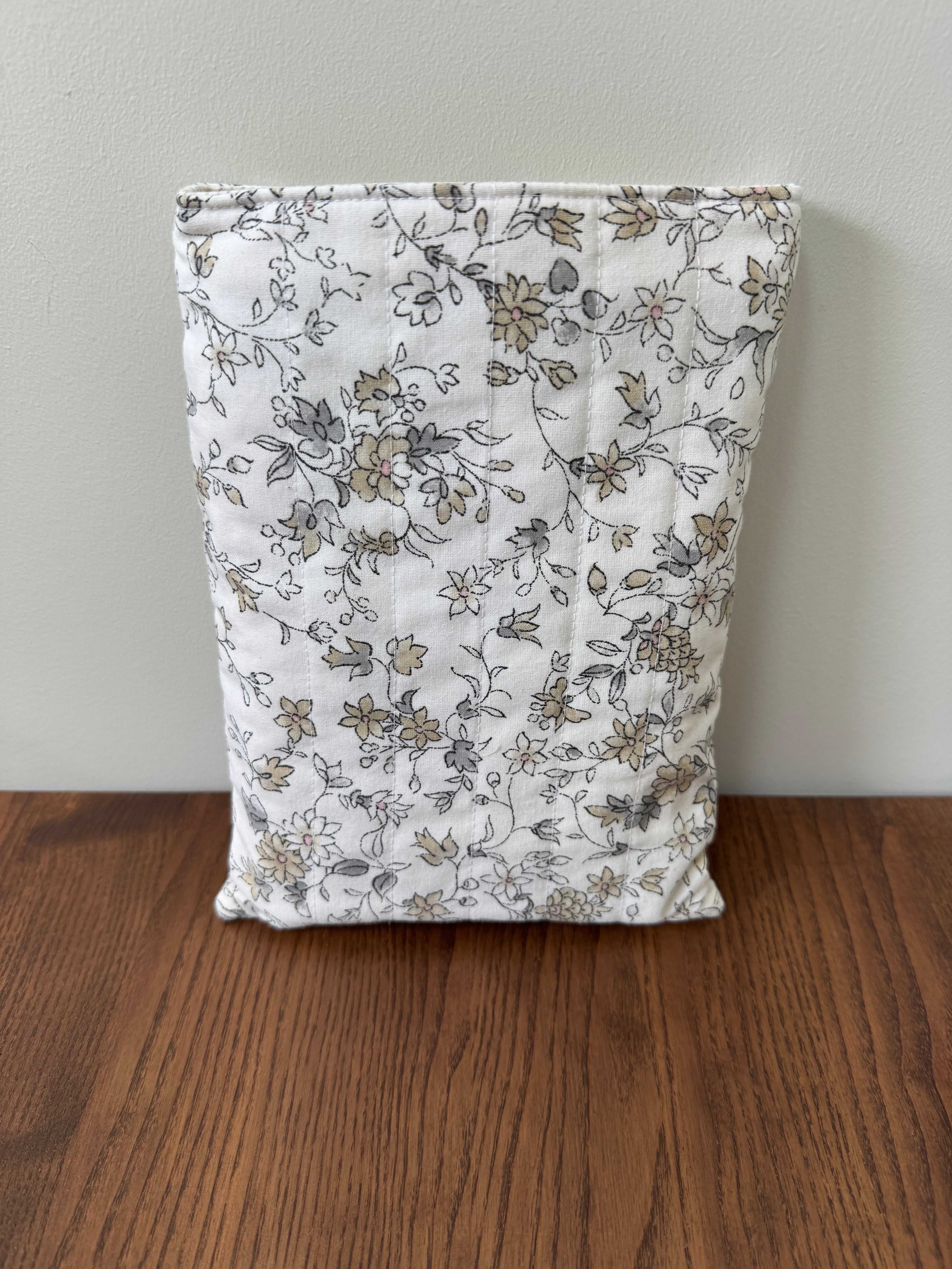 Book Sleeve - Tan & Grey Ditsy Floral