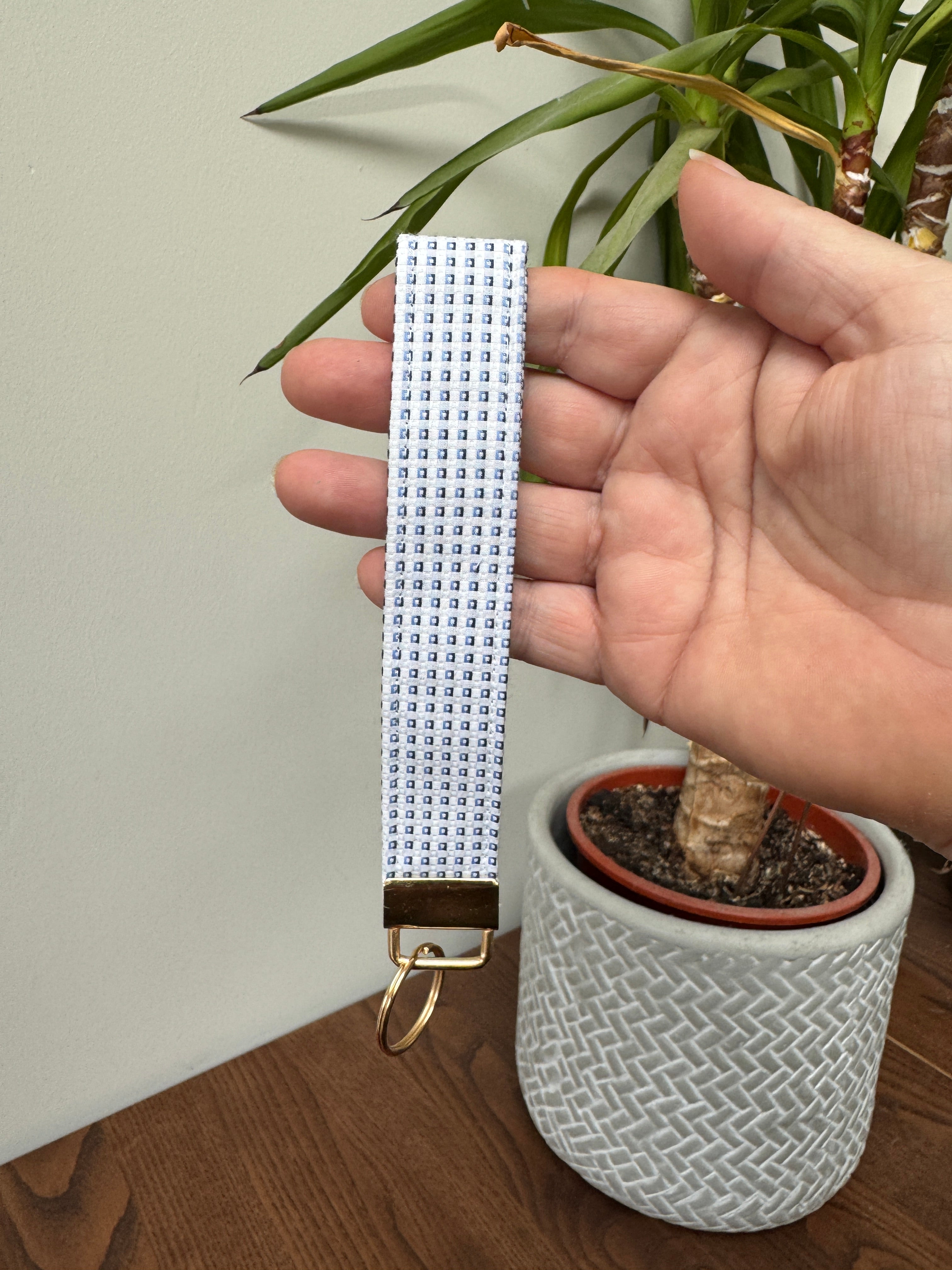 Keychain Wrislet - White with Tiny Blue Squares