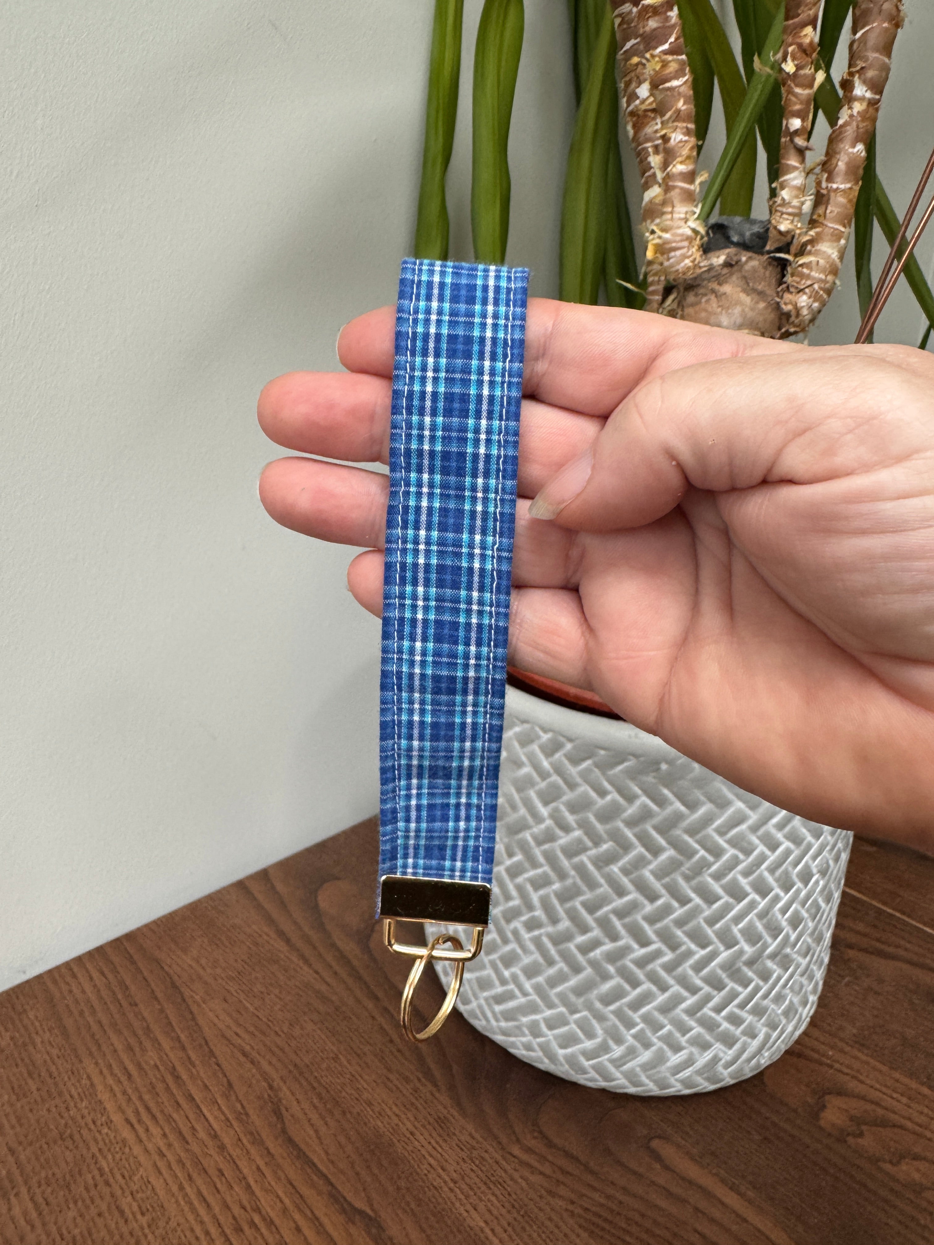 Keychain Wrislet - Royal Blue Plaid
