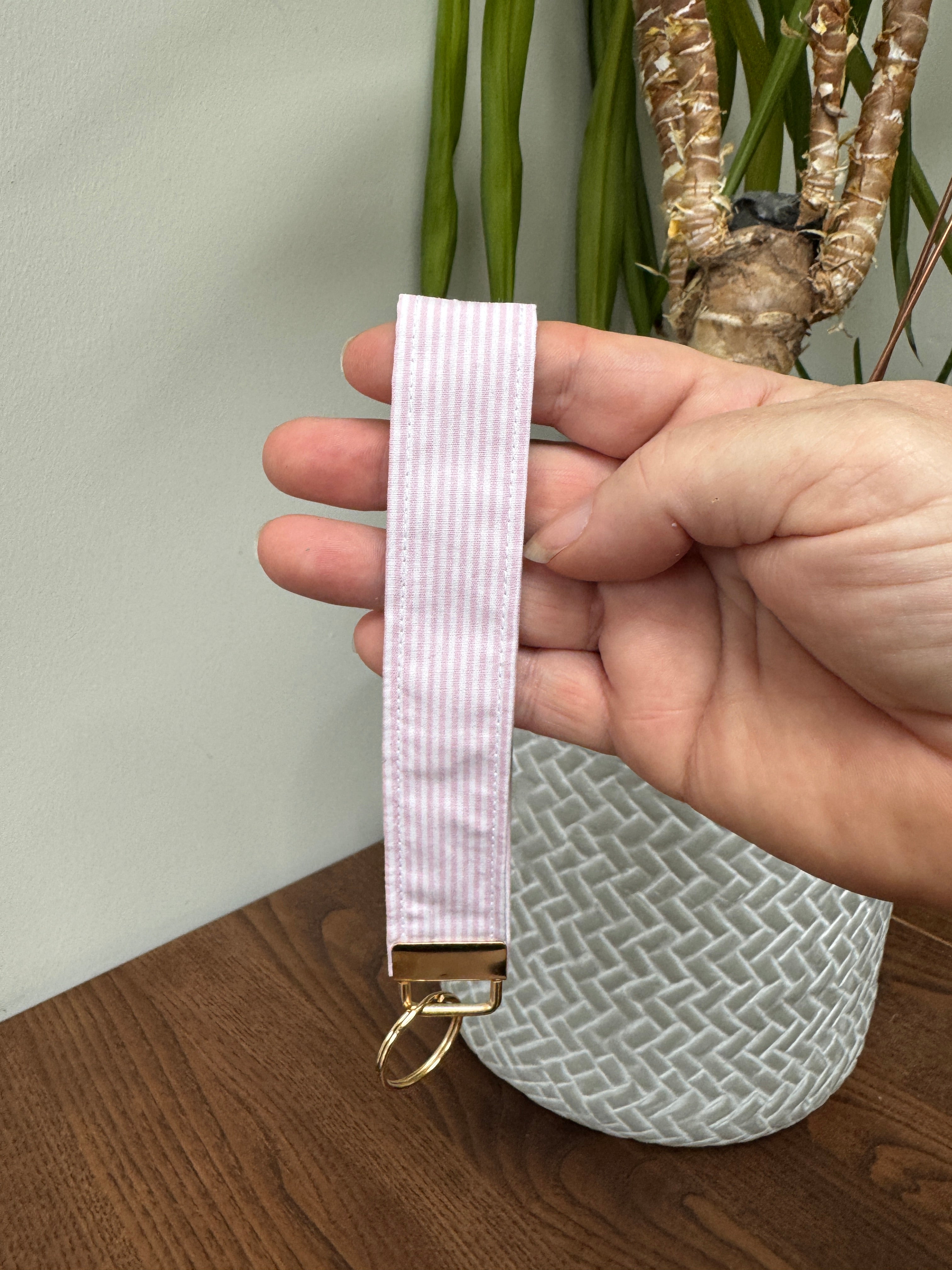 Keychain Wrislet - Pink Micro Pinstripe