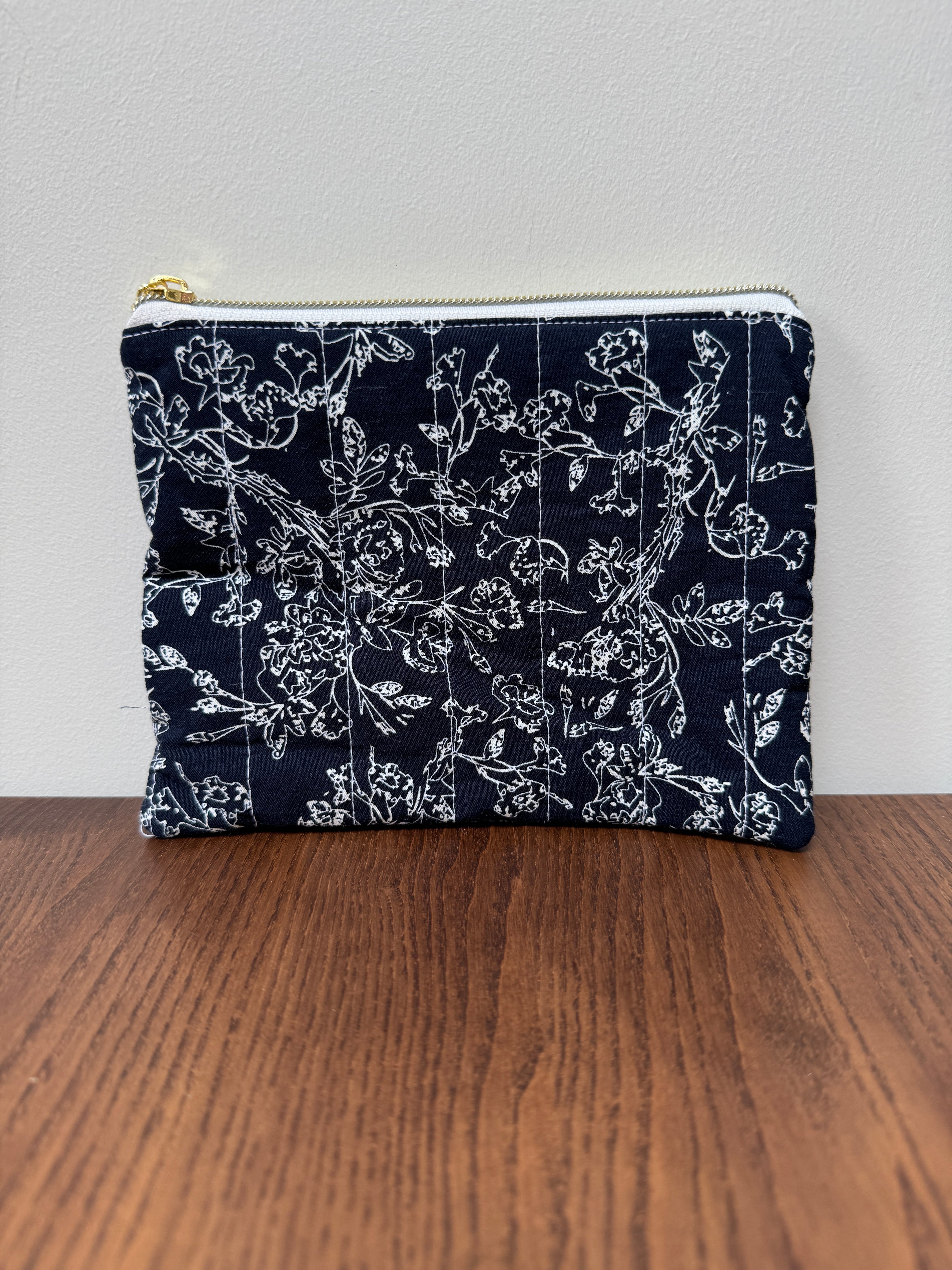 Small Zipper Pouch - Navy with White Line Botanicals