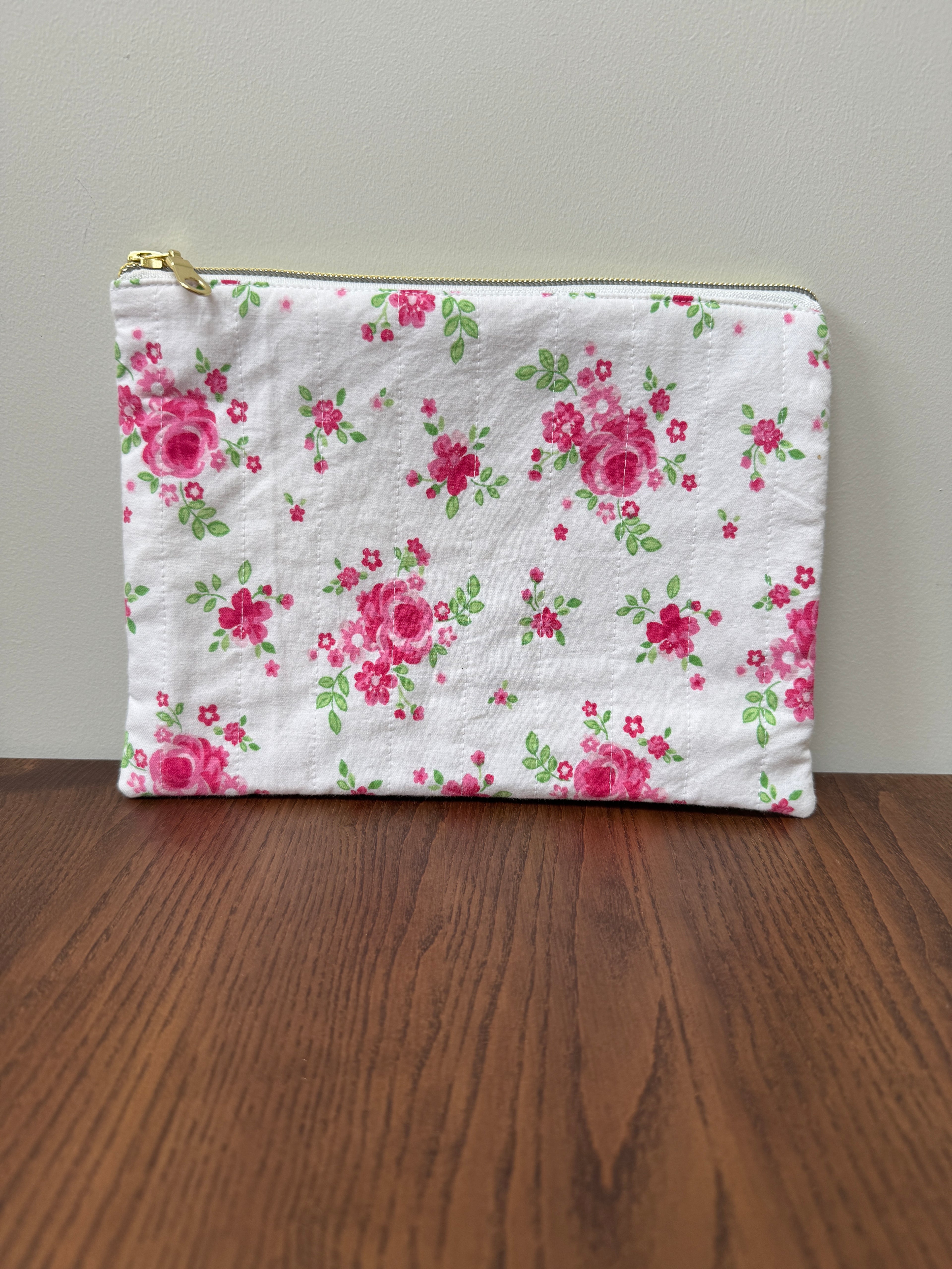 Medium Zipper Pouch - Pink Roses on White