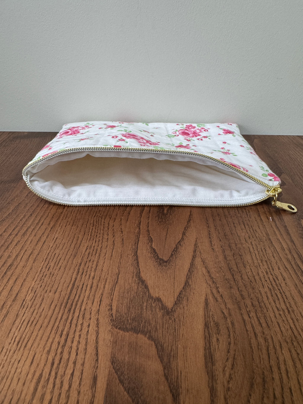 Medium Zipper Pouch - Pink Roses on White