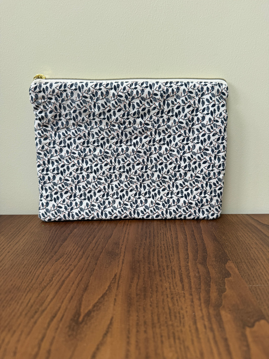 Medium Zipper Pouch - Navy Leaves