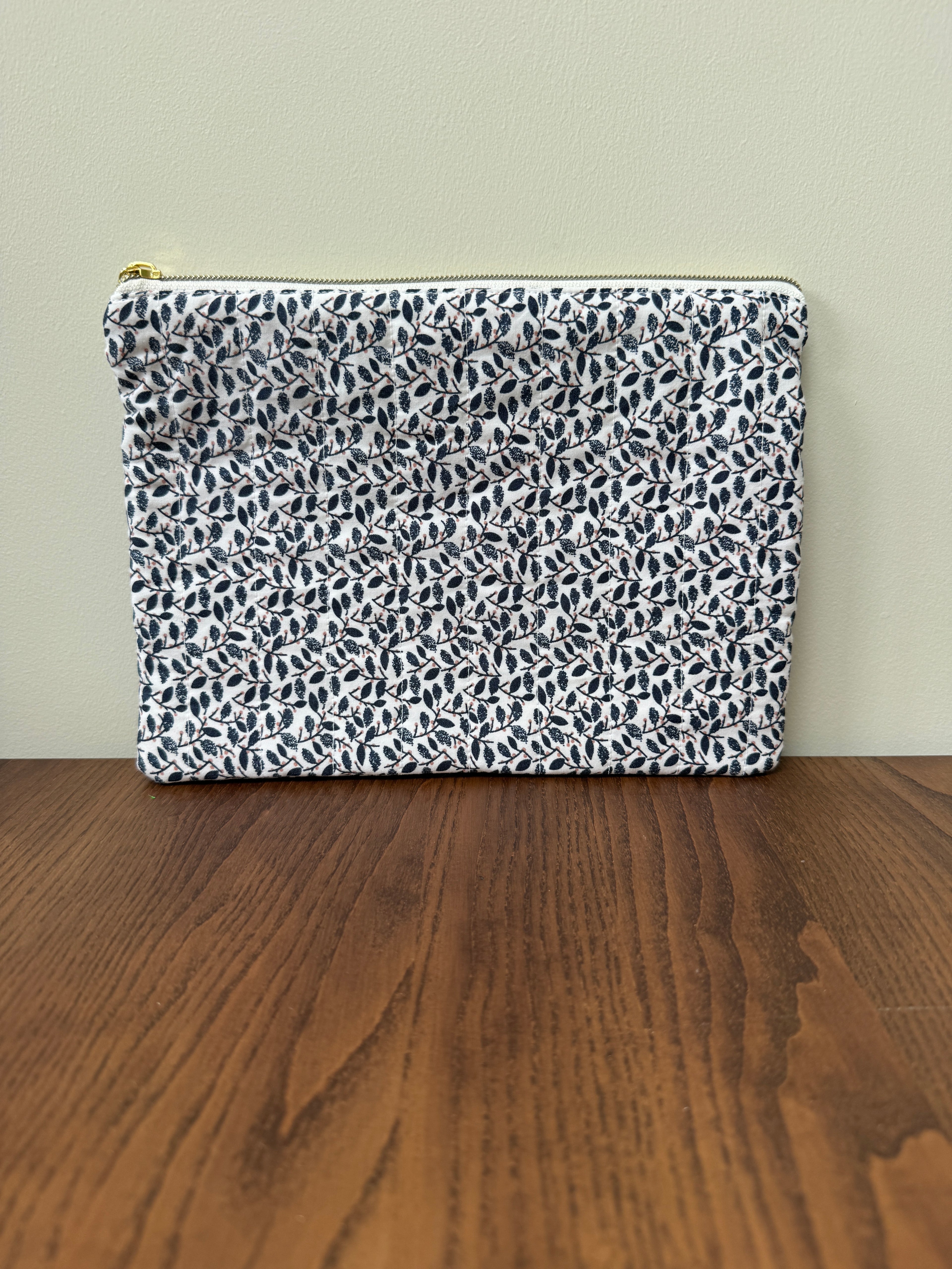 Medium Zipper Pouch - Navy Leaves
