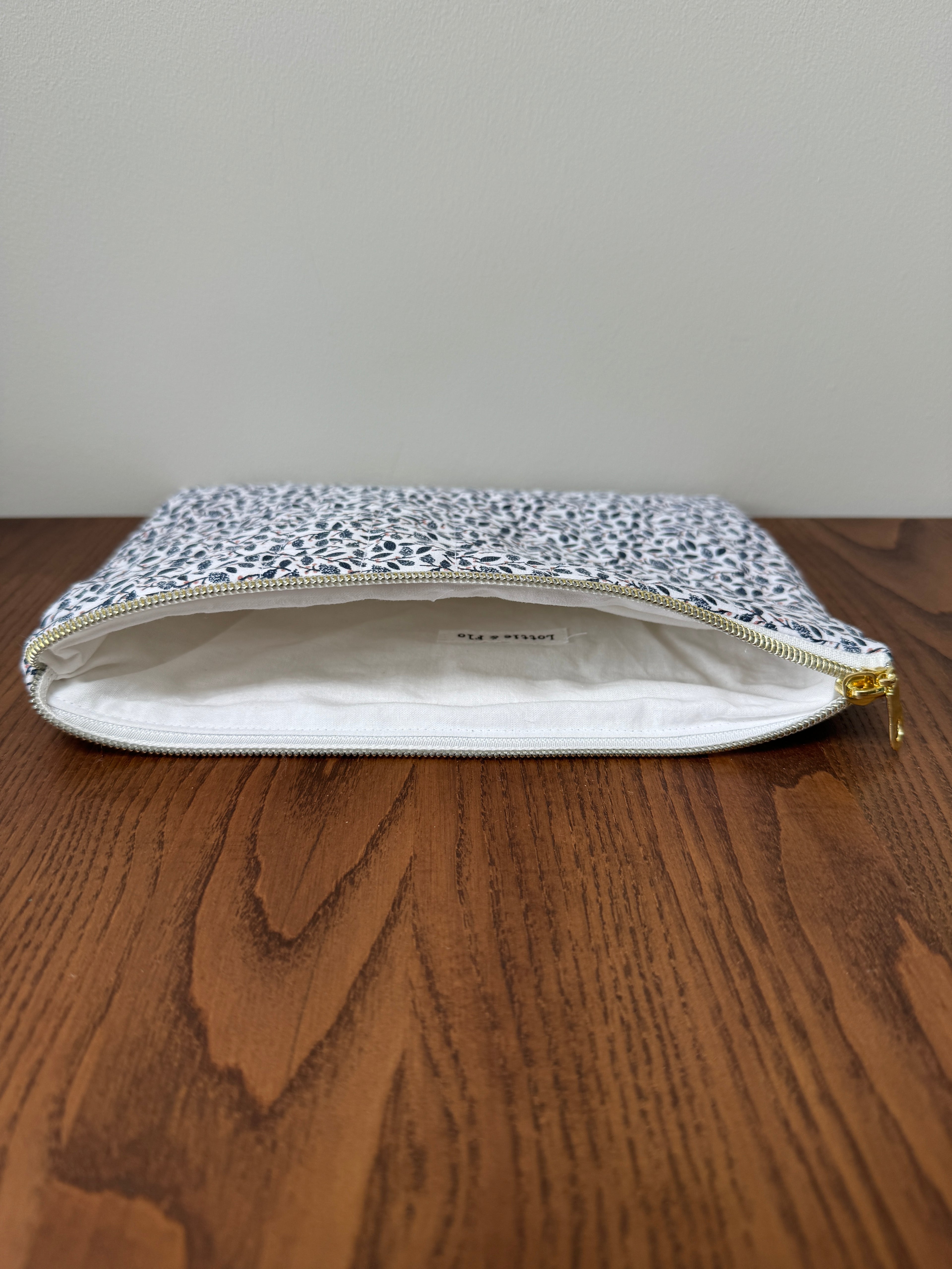 Medium Zipper Pouch - Navy Leaves