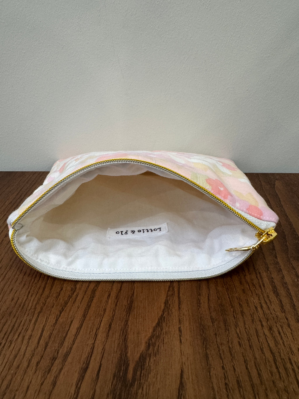 Small Zipper Pouch - Vintage Salmon Floral