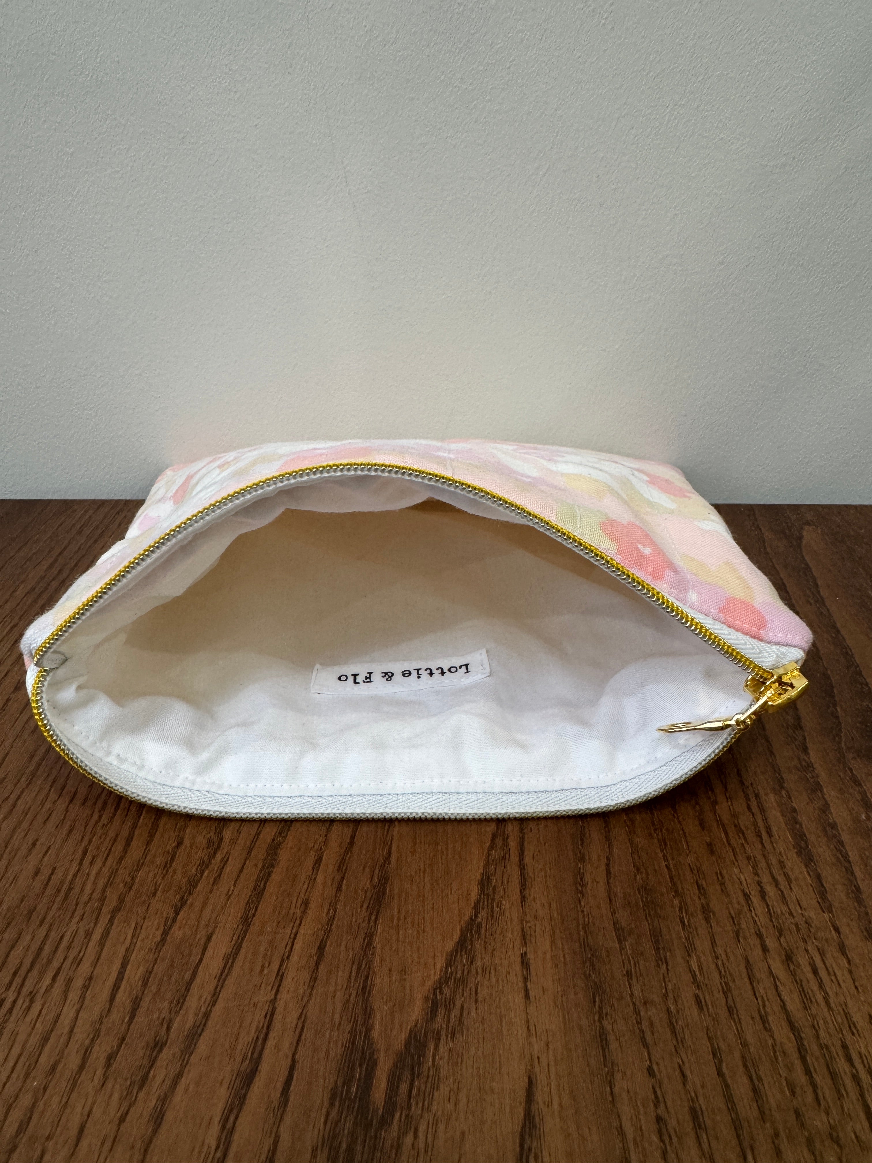 Small Zipper Pouch - Vintage Salmon Floral