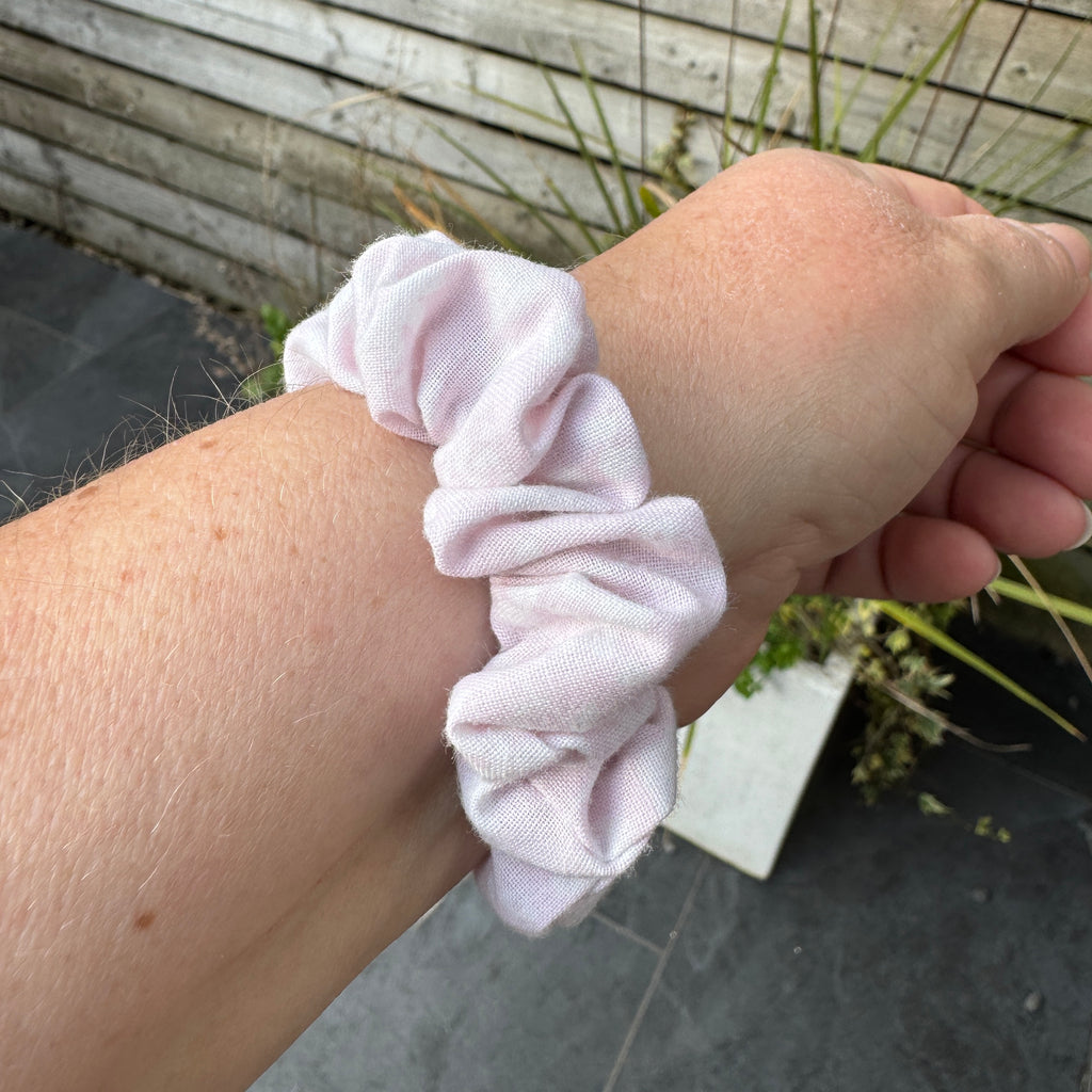 Skinny Scrunchie - Pale Pink Ditsy Floral