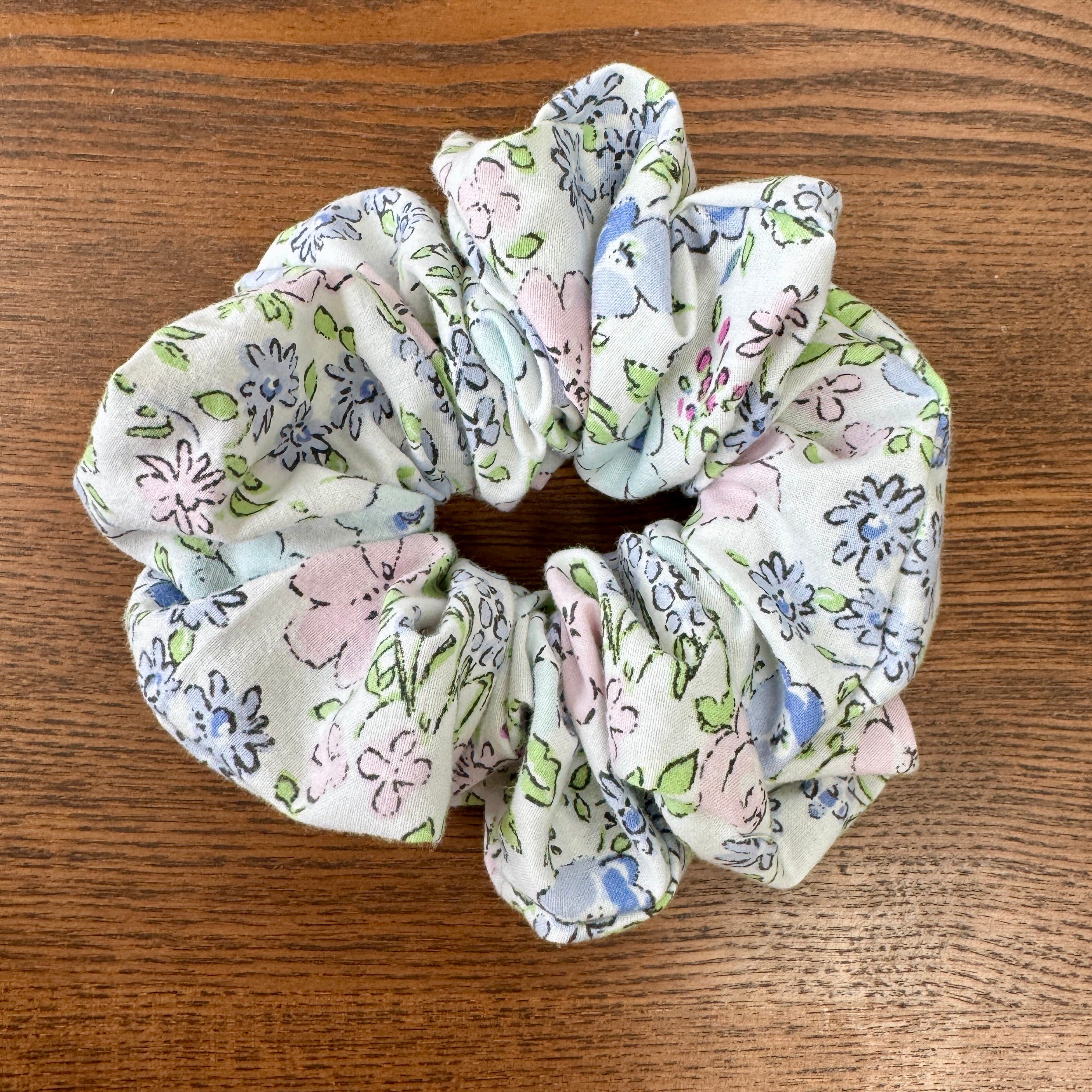 XL Scrunchie - Pastel Ditsy Floral
