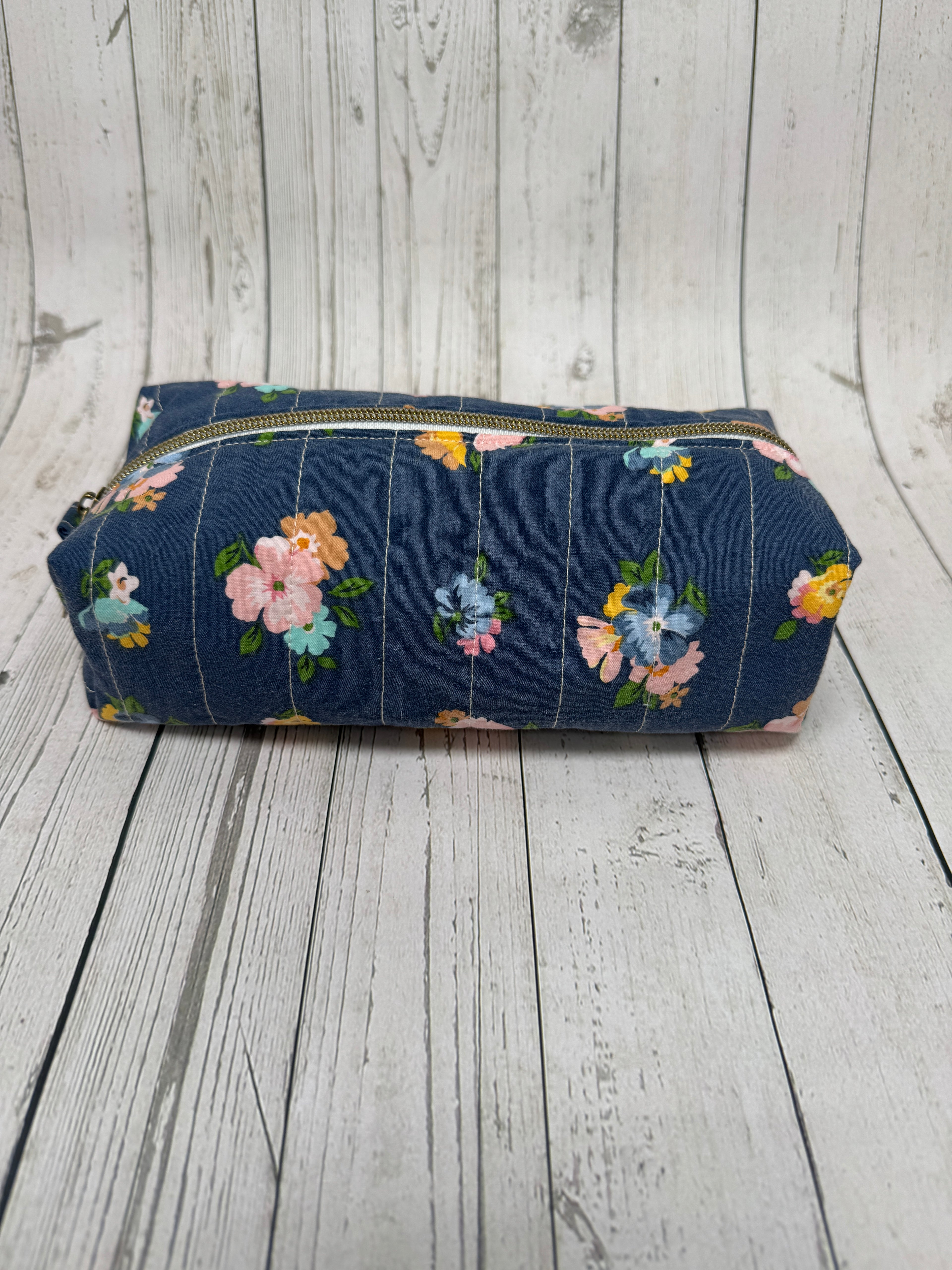 Boxy Zipper Pouch - Navy Cath