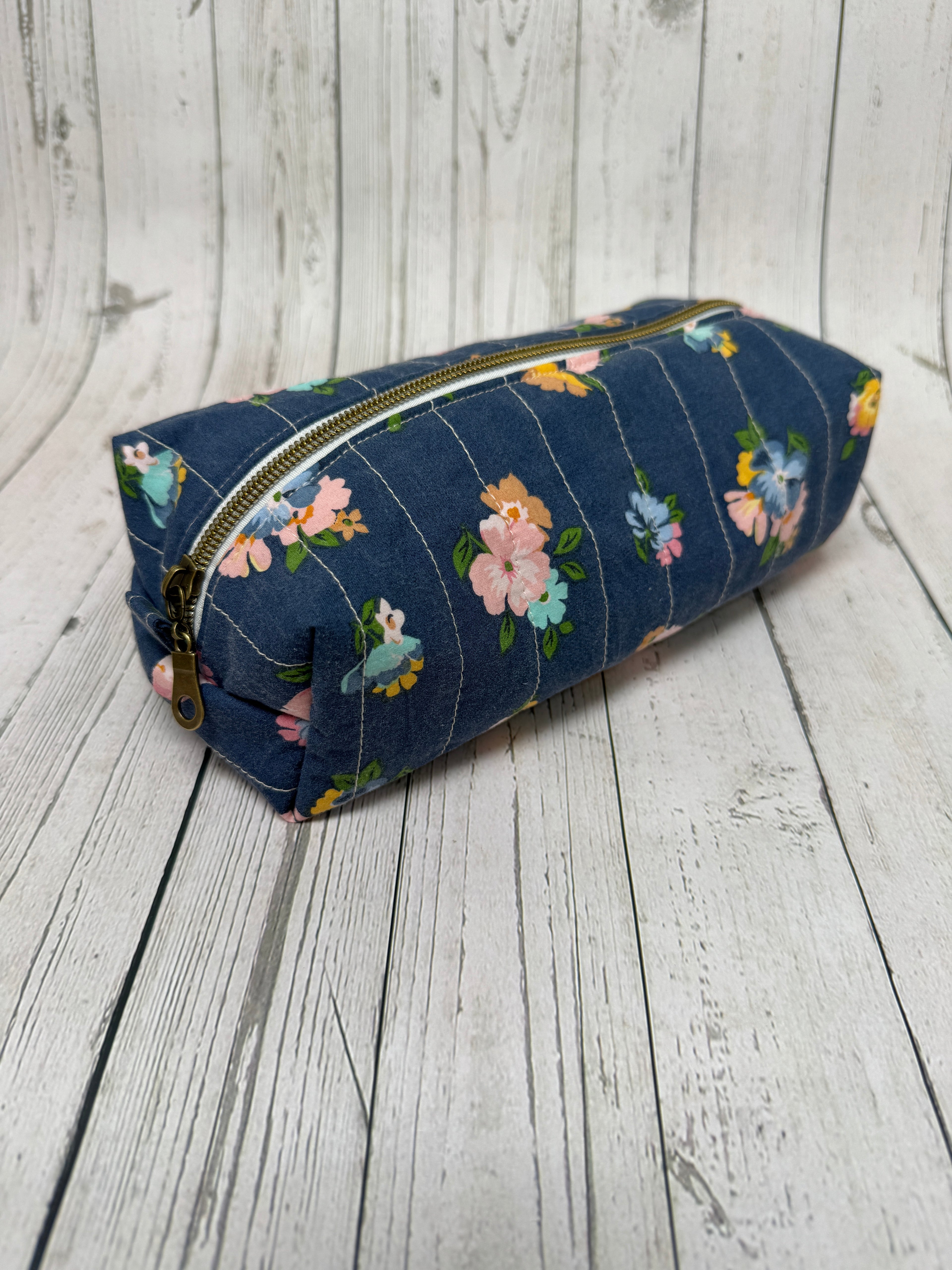 Boxy Zipper Pouch - Navy Cath