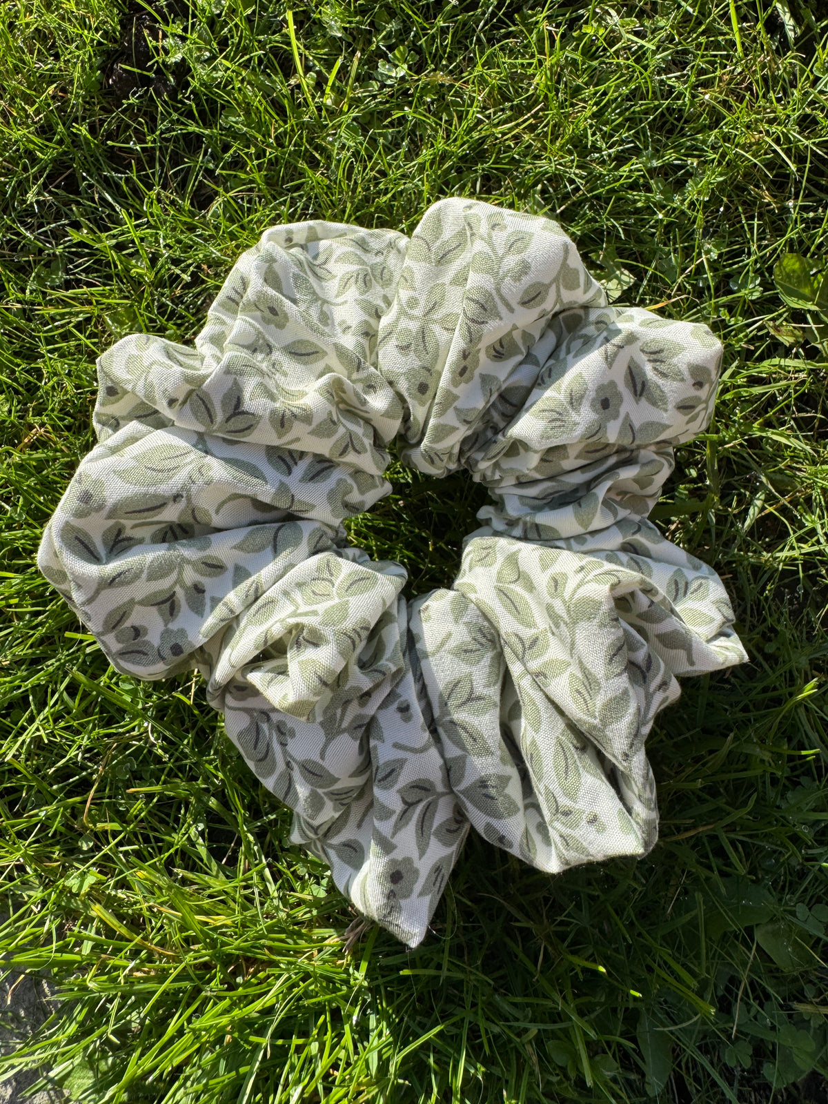 XL Scrunchie - Green Flora