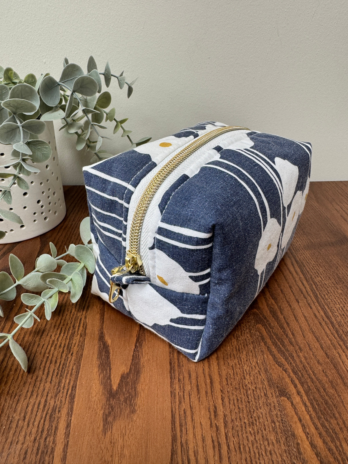 Small Boxy Zipper Pouch - Navy Modern Abstract Floral