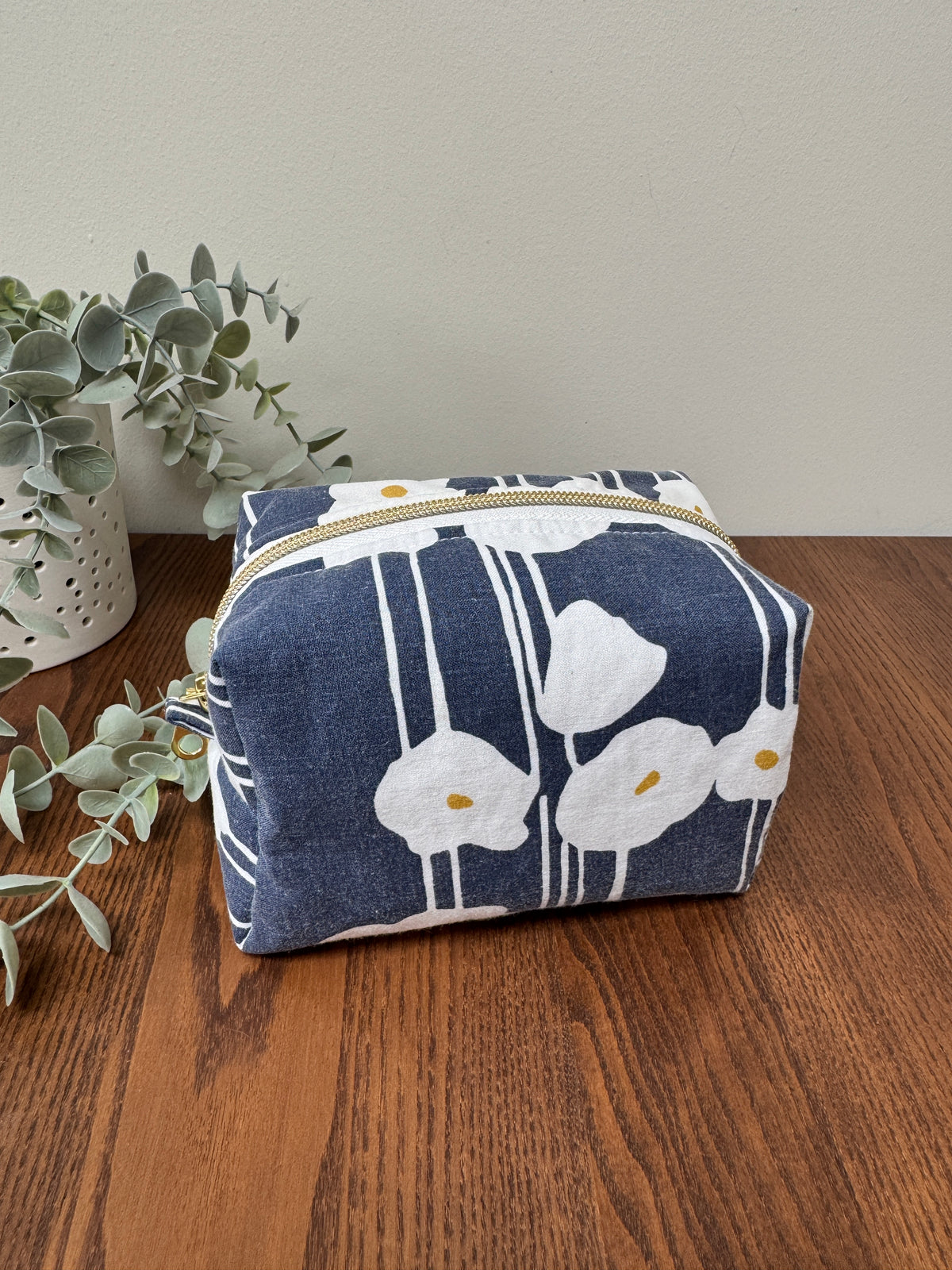 Small Boxy Zipper Pouch - Navy Modern Abstract Floral